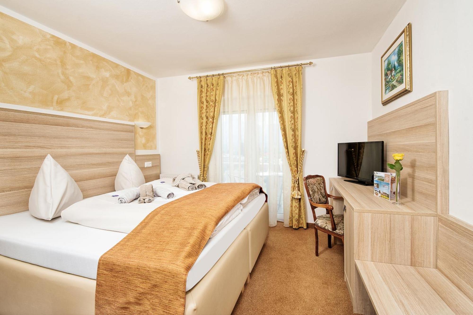 Hotel-Pension Melcher Drobollach am Faakersee Dış mekan fotoğraf