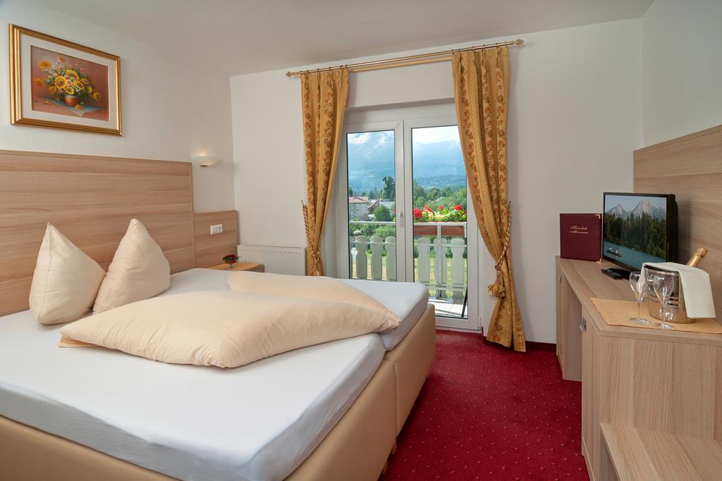 Hotel-Pension Melcher Drobollach am Faakersee Dış mekan fotoğraf
